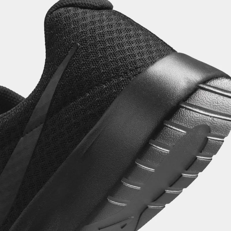 Zapatillas Nike Tanjun NN Negra de Hombre
